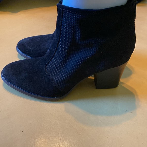 New Aquatalia ankle boots - Picture 4 of 6